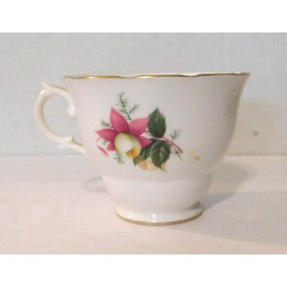 Vintage Royal Vale Bone China Tea Cup Saucer Set 7627 Pink Bell Flower Gold Trim - Picture 8 of 14